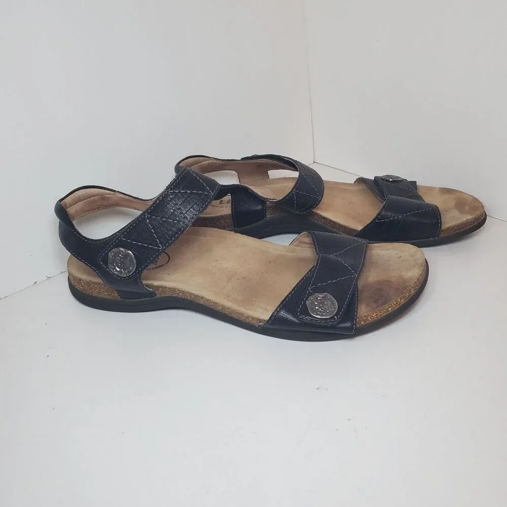 Taos Womens Sz 10 Pioneer Black Leather Silver Medallion Comfort Sandals